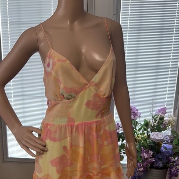 WAYF Cami Lace-Up Back Tiered Maxi Dress - Picture 5 of 9